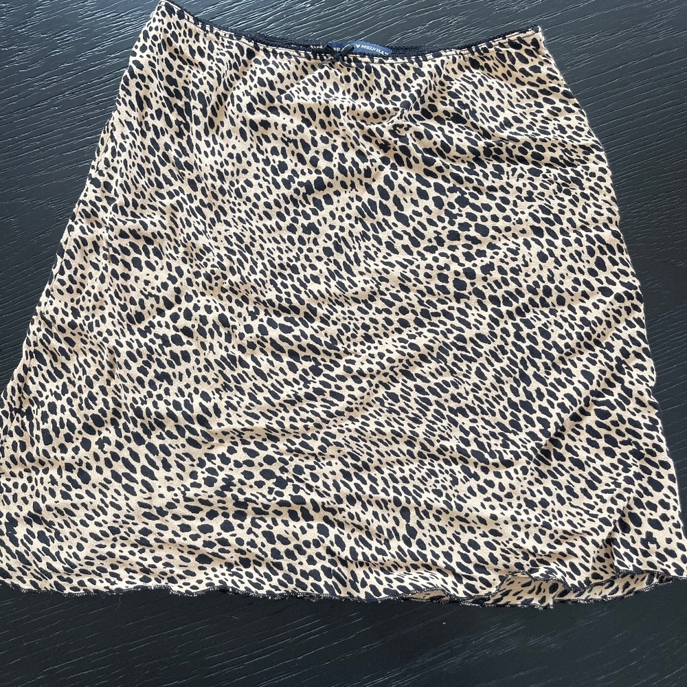 Brandy Melville Leopard print skirt - Picture 1 of 2